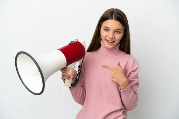 Menina Sobre Fundo Branco Isolado Segurando Megafone Apontando Lado — Fotografia de Stock