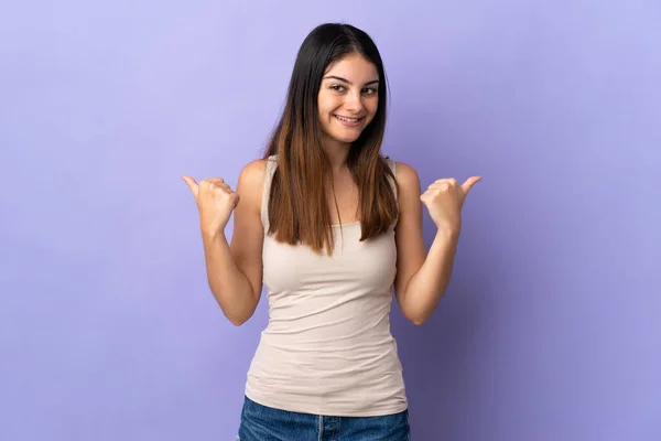 Jonge Blanke Vrouw Geïsoleerd Paarse Achtergrond Met Duimen Omhoog Gebaar — Stockfoto