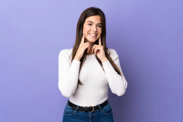 Teenager Brazilian Girl Isolated Purple Background Smiling Happy Pleasant Expression — Stockfoto