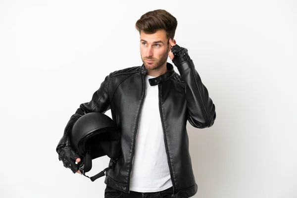 오토바이 헬멧을 코카서스 남자는 사고를 배경에 고립되어 있었다 — 스톡 사진