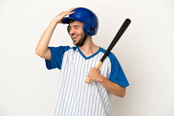 Junge Kaukasische Mann Spielt Baseball Isoliert Auf Weißem Hintergrund Hat — Stockfoto