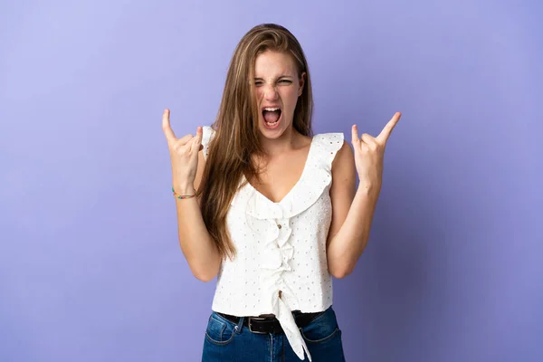 Joven Mujer Caucásica Sobre Fondo Aislado Haciendo Gesto Cuerno —  Fotos de Stock