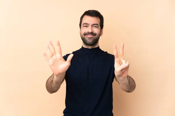 Caucásico Guapo Hombre Sobre Aislado Fondo Contando Siete Con Los — Foto de Stock