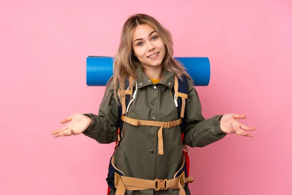 Adolescente Rusa Montañista Chica Con Una Gran Mochila Aislada Sobre —  Fotos de Stock