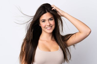 Tecrit edilmiş bir geçmişi olan Brezilyalı genç bir kız.