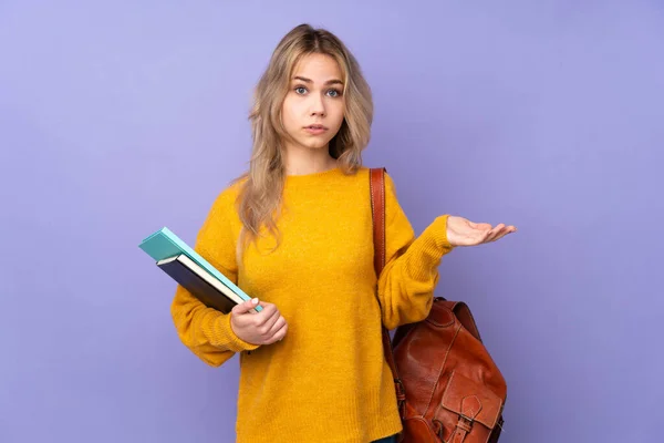 Tiener Russisch Student Meisje Geïsoleerd Paarse Achtergrond Maken Twijfels Gebaar — Stockfoto