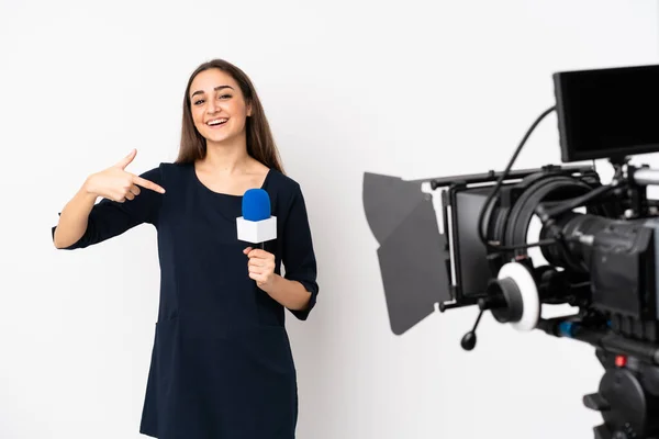 Reporter Woman Holding Microphone Reporting News Isolated White Background Proud — Stock Photo, Image