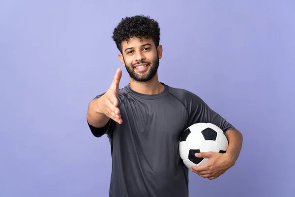 Handsome Moroccan Young Football Player Man Isolated Purple Background Shaking — Stock Photo, Image