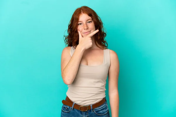 Teenager Reddish Woman Isolated Blue Background Thinking — Stock Photo, Image