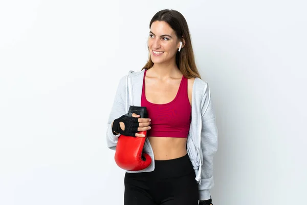 Mujer Deportiva Joven Sobre Fondo Aislado Con Guantes Boxeo —  Fotos de Stock