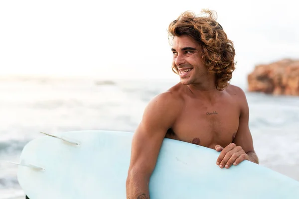 Young Caucasian Man Get Early Doing Surf Sunrise — Stock Photo, Image