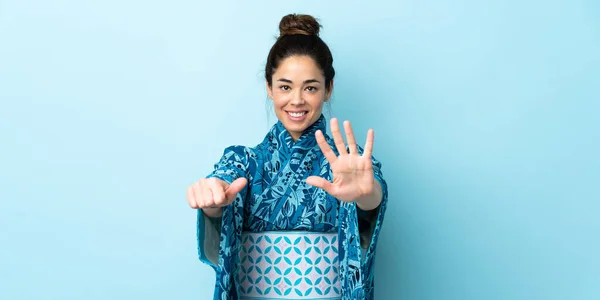 Woman Wearing Kimono Isolated Background Counting Six Fingers — 스톡 사진