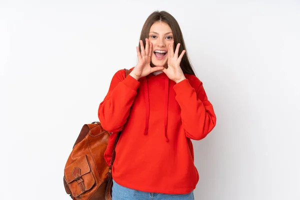 Tiener Kaukasische Student Meisje Geïsoleerd Witte Achtergrond Schreeuwen Met Mond — Stockfoto