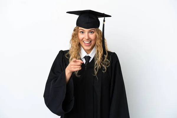 Graduação Universitária Jovem Isolado Fundo Branco Surpreso Apontando Frente — Fotografia de Stock