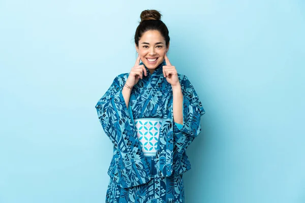 Woman Wearing Kimono Isolated Background Smiling Happy Pleasant Expression — Zdjęcie stockowe