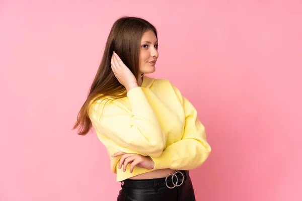 Adolescente Caucasiano Menina Isolado Fundo Rosa Pensando Uma Ideia — Fotografia de Stock