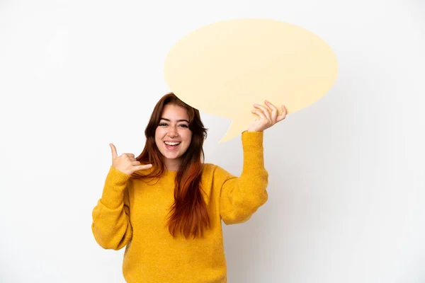 Young Redhead Woman Isolated White Background Holding Empty Speech Bubble — Stok Foto