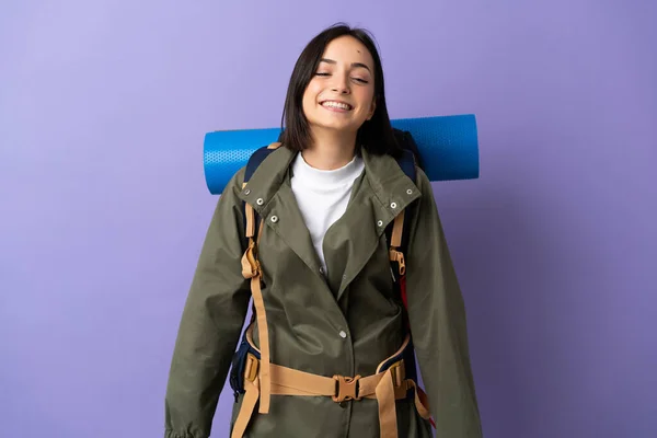 Jeune Femme Alpiniste Avec Grand Sac Dos Sur Fond Isolé — Photo