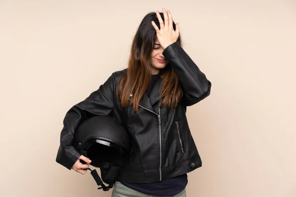 Mujer Con Casco Moto Aislado Sobre Fondo Beige Que Tiene —  Fotos de Stock