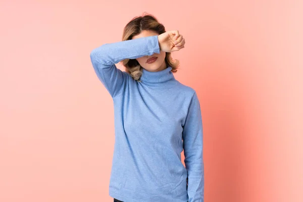 Young Russian Woman Isolated Pink Background Covering Eyes Hands — Stock Photo, Image