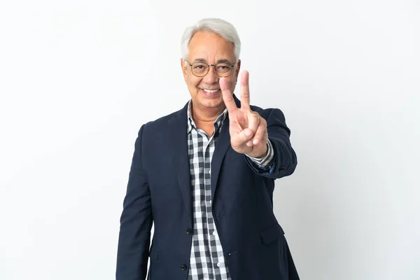 Homem Brasileiro Meia Idade Isolado Fundo Branco Sorrindo Mostrando Sinal — Fotografia de Stock