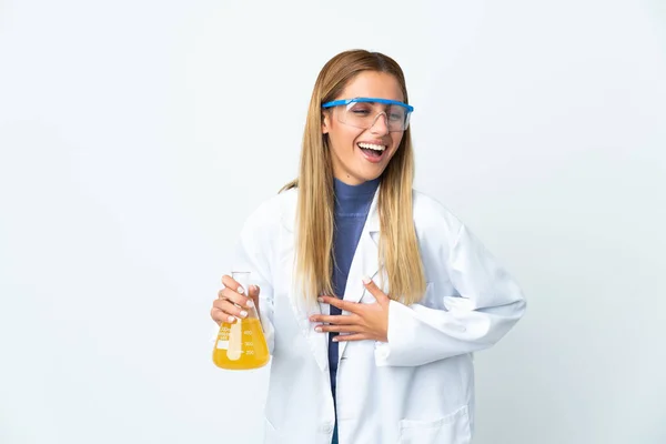 Junge Wissenschaftlerin Isoliert Auf Weißem Hintergrund Und Lächelt Viel — Stockfoto
