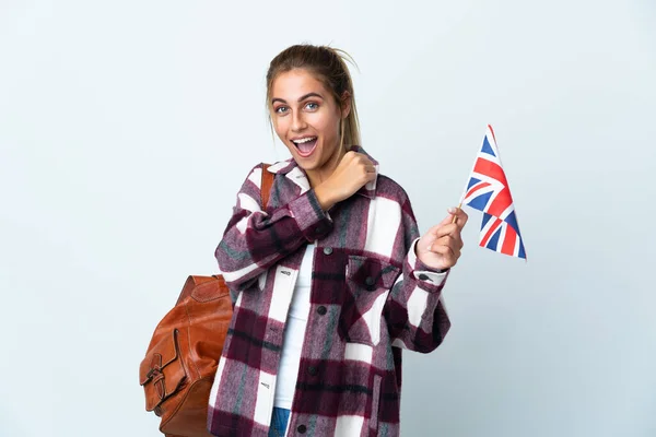 年轻女子举着一面英国国旗 与白人隔离 庆祝胜利 — 图库照片