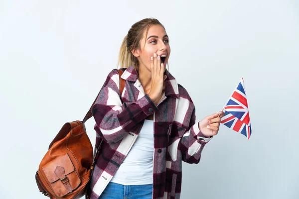 Mujer Joven Sosteniendo Una Bandera Del Reino Unido Aislada Sobre — Foto de Stock