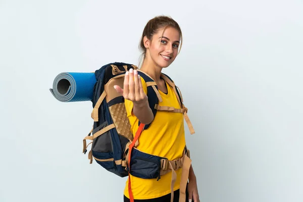 Junge Bergsteigerin Mit Einem Großen Rucksack Auf Weißem Hintergrund Der — Stockfoto