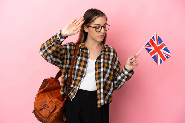 Jeune Femme Hispanique Tenant Drapeau Royaume Uni Isolé Sur Fond — Photo