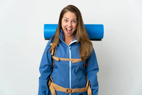 Middle Age Mountaineer Woman Big Backpack Isolated Background Surprise Facial — Stock Photo, Image