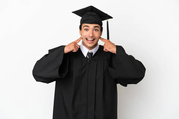 Jonge Universiteit Afgestudeerd Geïsoleerde Witte Achtergrond Glimlachen Met Een Gelukkige — Stockfoto