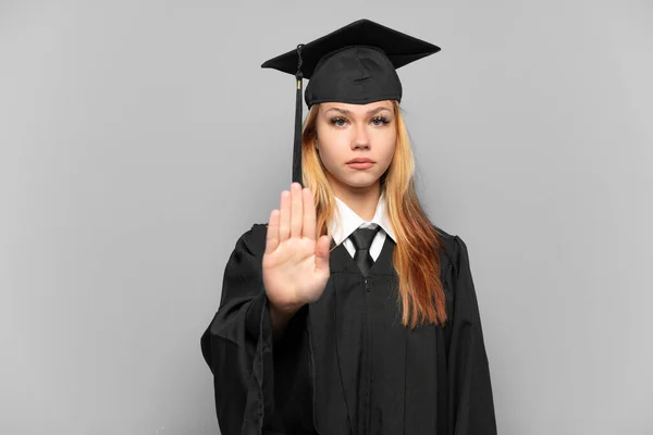 Fiatal Egyetemi Diplomás Lány Elszigetelt Háttér Így Stop Gesztus — Stock Fotó