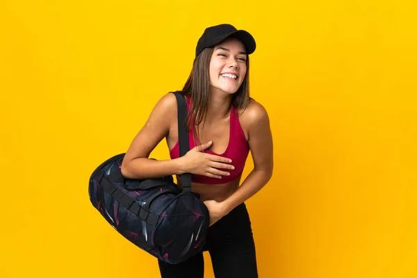 Έφηβη Αθλητική Κοπέλα Αθλητική Τσάντα Χαμογελώντας Πολύ — Φωτογραφία Αρχείου