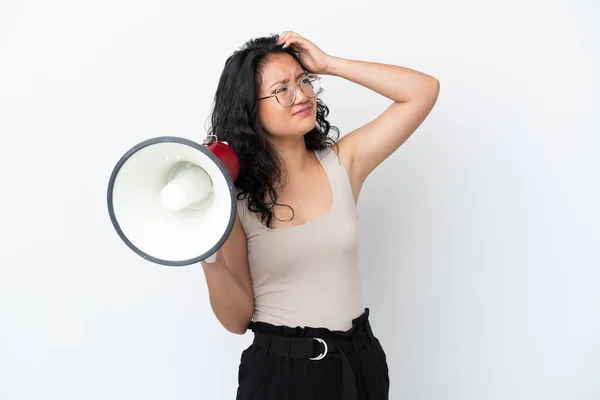 Jeune Femme Asiatique Isolé Sur Fond Blanc Tenant Mégaphone Ayant — Photo
