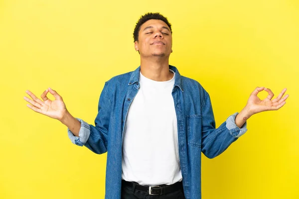 Young African American Man Isolated Yellow Background Zen Pose — Foto Stock