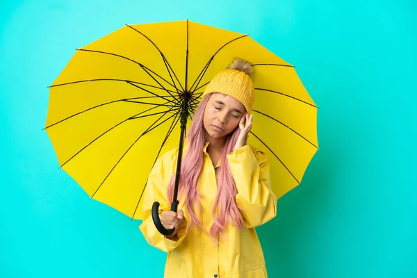 Mujer Joven Raza Mixta Con Abrigo Impermeable Paraguas Con Dolor —  Fotos de Stock