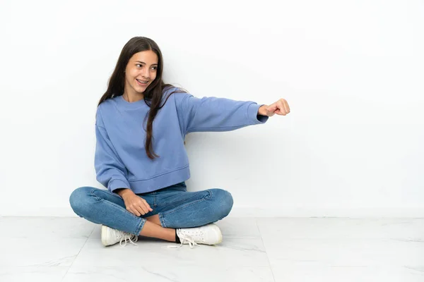 Jeune Fille Française Assise Sur Sol Donnant Pouce Geste — Photo