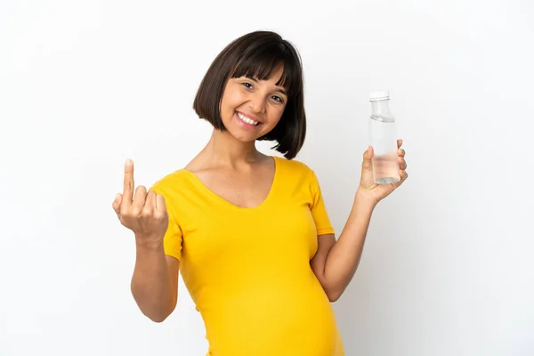 Mujer Embarazada Joven Sosteniendo Una Botella Agua Aislada Sobre Fondo — Foto de Stock