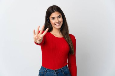 Genç Brezilyalı tele pazarlamacı kız izole edilmiş geçmişinden mutlu ve parmaklarıyla dört tane sayıyor.