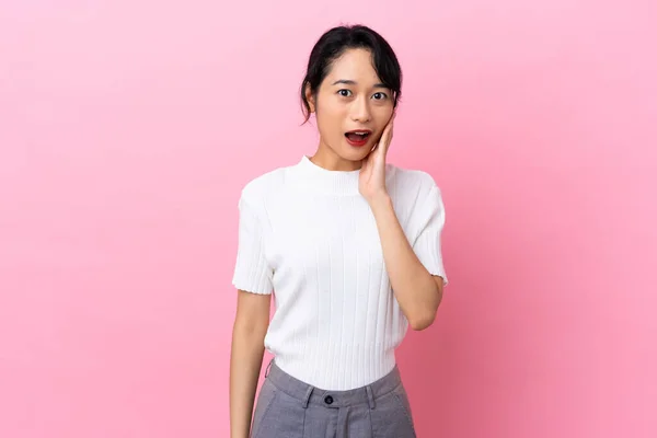 Young Vietnamese Woman Isolated Pink Background Surprise Shocked Facial Expression —  Fotos de Stock