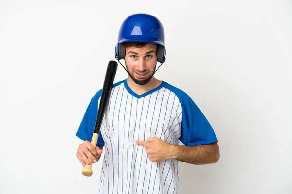 Jovem Caucasiano Jogando Beisebol Isolado Fundo Branco Com Expressão Facial — Fotografia de Stock