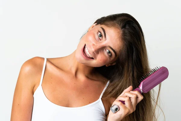 Mulher Branca Jovem Isolado Fundo Branco Com Pente Cabelo — Fotografia de Stock