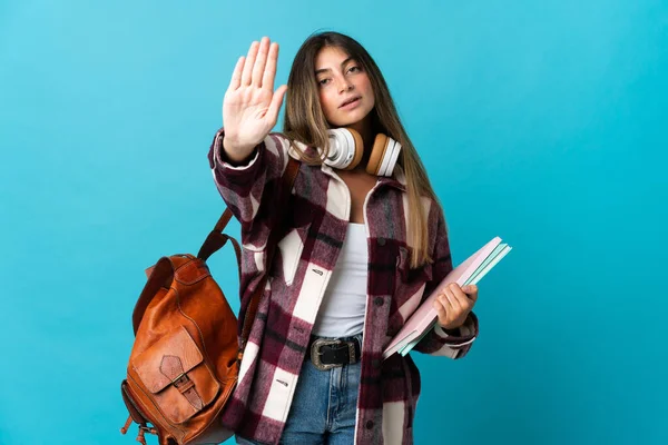 Jovem Estudante Mulher Isolado Fundo Azul Fazendo Parar Gesto — Fotografia de Stock