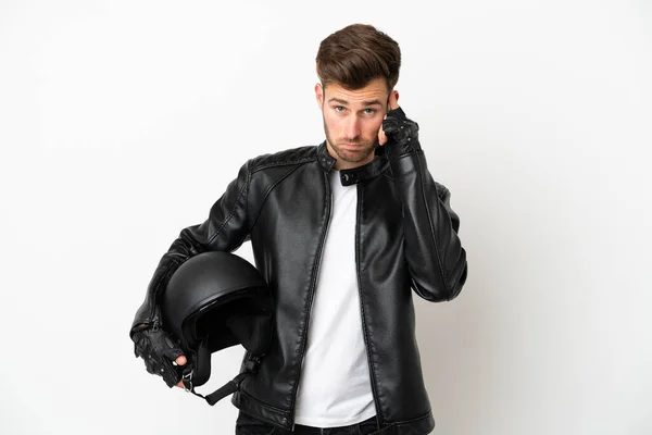 Joven Hombre Caucásico Con Casco Moto Aislado Sobre Fondo Blanco — Foto de Stock