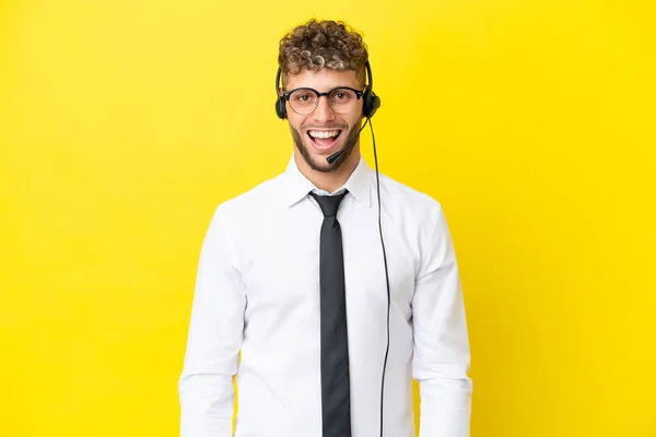 Telemarketer Homem Loiro Trabalhando Com Fone Ouvido Isolado Fundo Amarelo — Fotografia de Stock