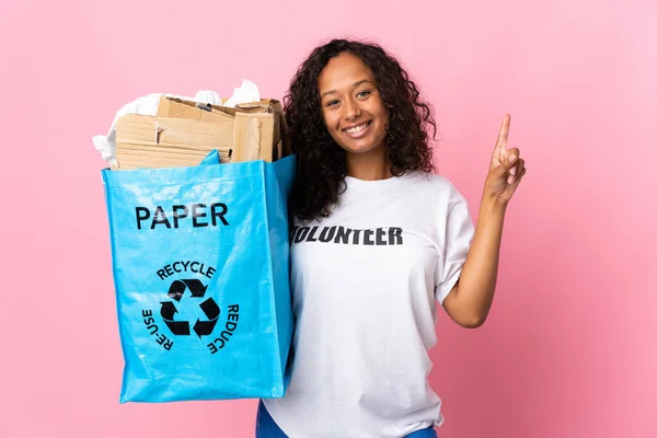 Tiener Cubaans Meisje Met Een Recycling Zak Vol Papier Recyclen — Stockfoto