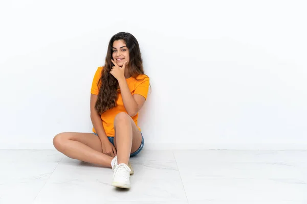 Young Caucasian Woman Sitting Floor Isolated White Background Smiling — Stock Photo, Image