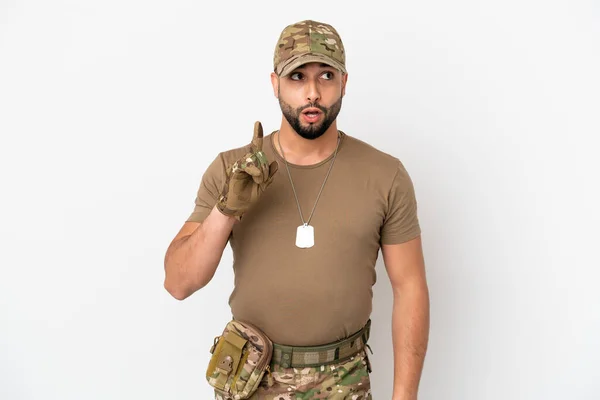 Ung Arabisk Soldat Man Isolerad Vit Bakgrund Tänker Idé Som — Stockfoto
