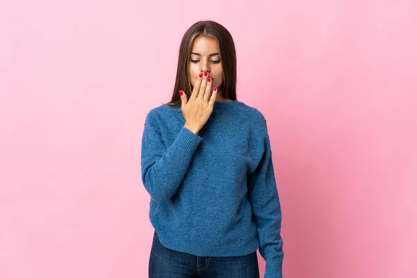 Young Uruguayan Woman Isolated Pink Background Covering Mouth Hand — Stock Photo, Image